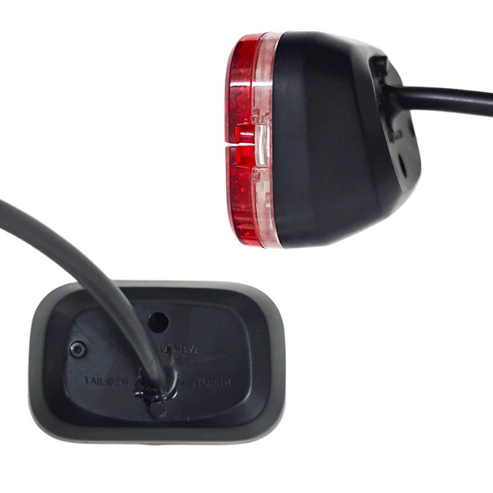 luz trasera generica detalle