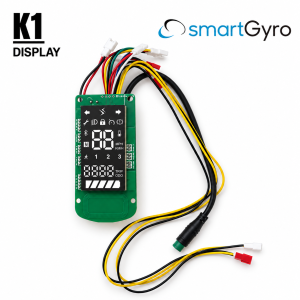 Display para Smartgyro K1 Display Smartgyro K1 con placa verde, panel de indicadores, cables y conectores.